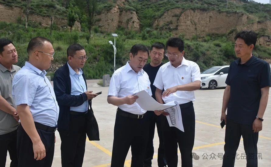 赵昱清深入永安、青磁窑两镇调研